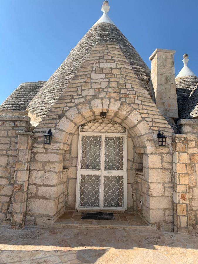 Trulli Tesoro Acomodação com café da manhã Cisternino Exterior foto