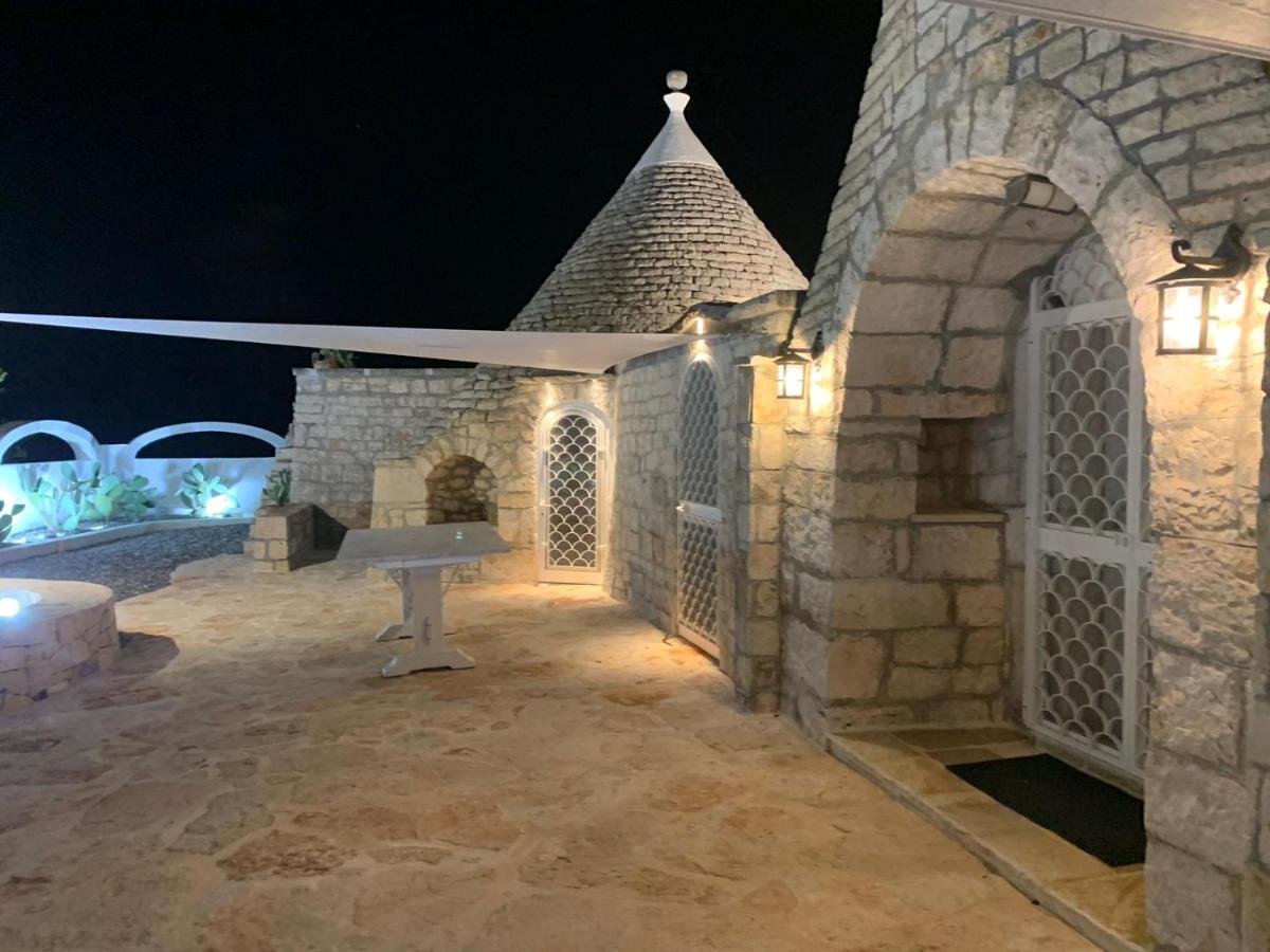 Trulli Tesoro Acomodação com café da manhã Cisternino Exterior foto