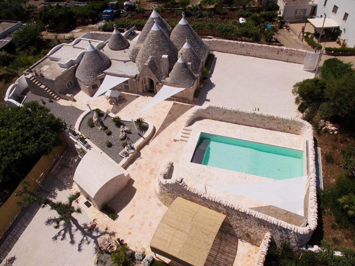 Trulli Tesoro Acomodação com café da manhã Cisternino Exterior foto