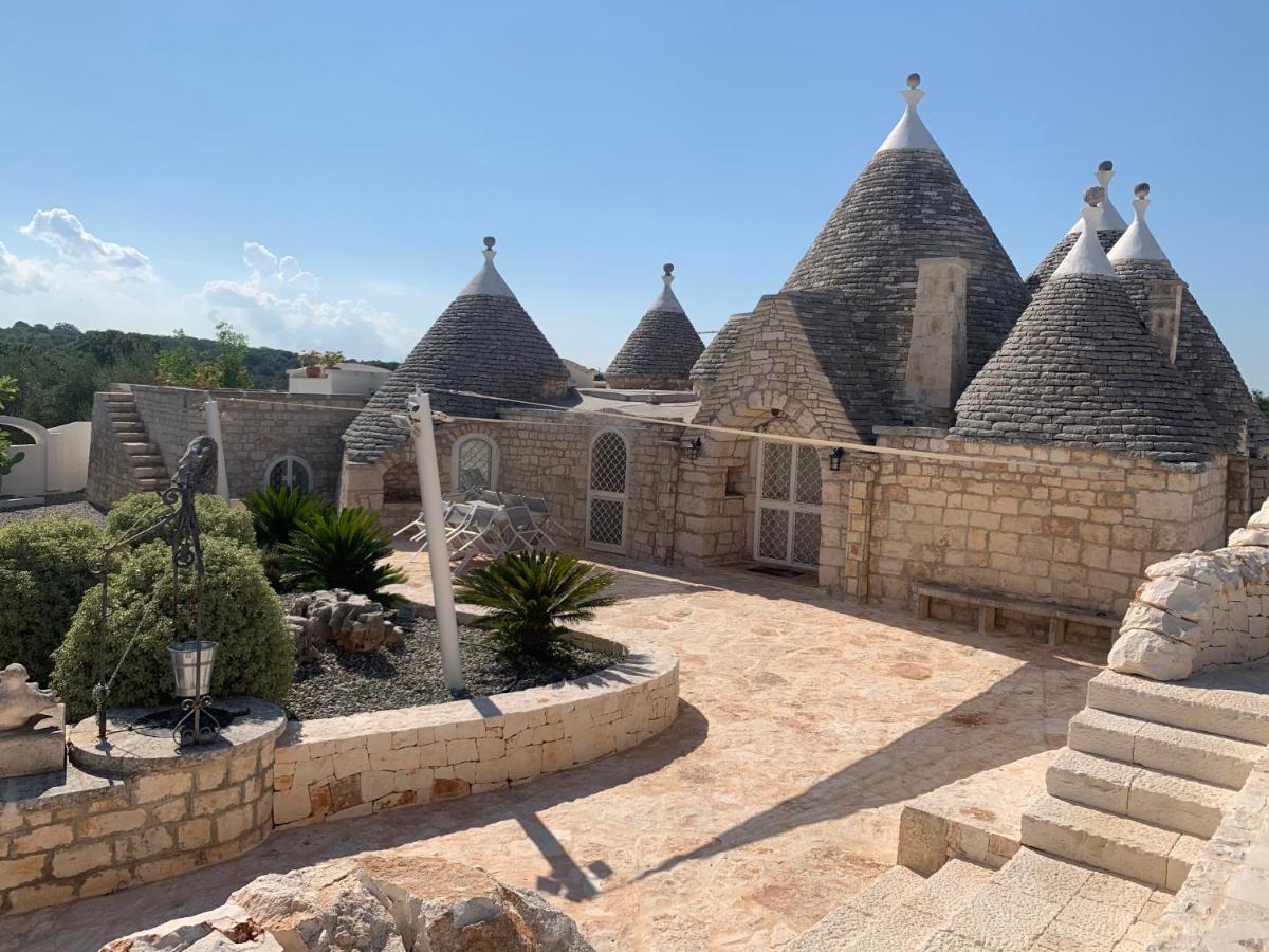 Trulli Tesoro Acomodação com café da manhã Cisternino Exterior foto